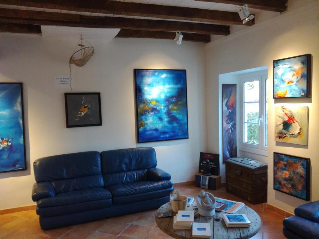 Galerie D'Art D'Une Ancienne Mairie De 1783 Espelette Εξωτερικό φωτογραφία